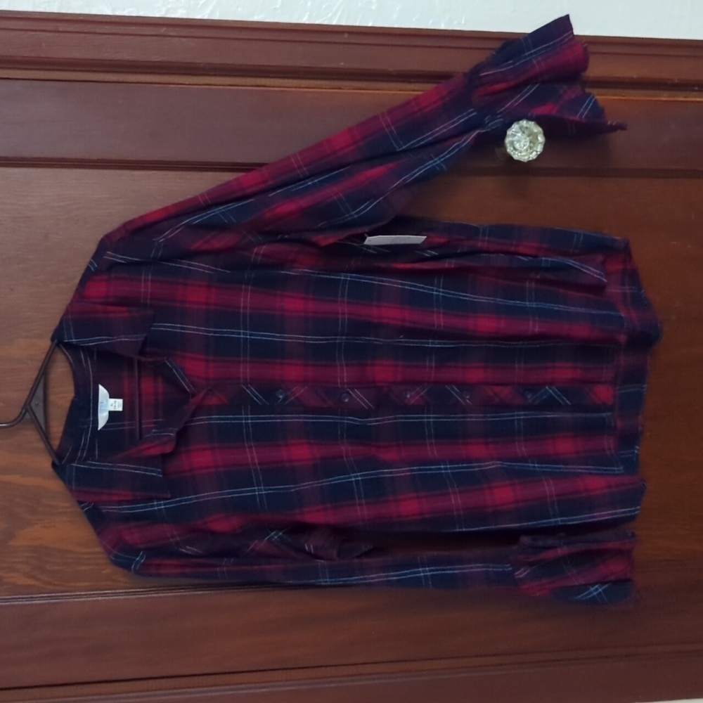 Time and Tru Red and Blue Plaid Button-Down Shirt